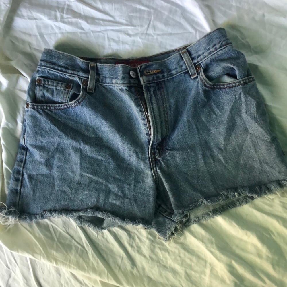 Vintage style Levi’s jean short shorts